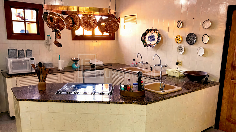 LB - BZ800 | Casa de 6 Suites en Marina de Búzios en Venta
