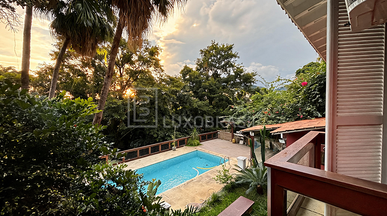 LB - RJ1022 | Casa Tríplex | 5 Suites | Alquiler de Larga Du