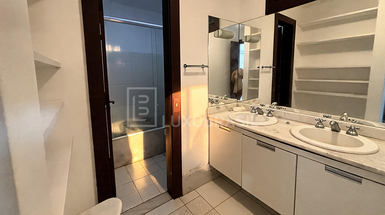 LB - RJ1022 | Casa Tríplex | 5 Suites | Alquiler de Larga Du