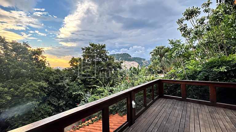 Casa de Luxo à Venda no Itanhangá | 5 Suítes