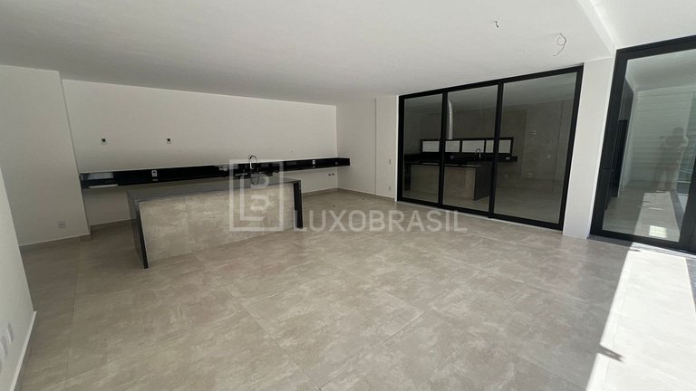 Casa de Luxo no Itanhangá com Vista para Pedra da Gávea