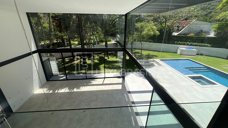 Casa de Luxo no Itanhangá com Vista para Pedra da Gávea
