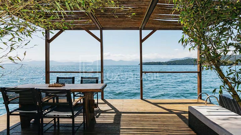 Casa Flutuante em Angra dos Reis para Aluguel de Temporada
