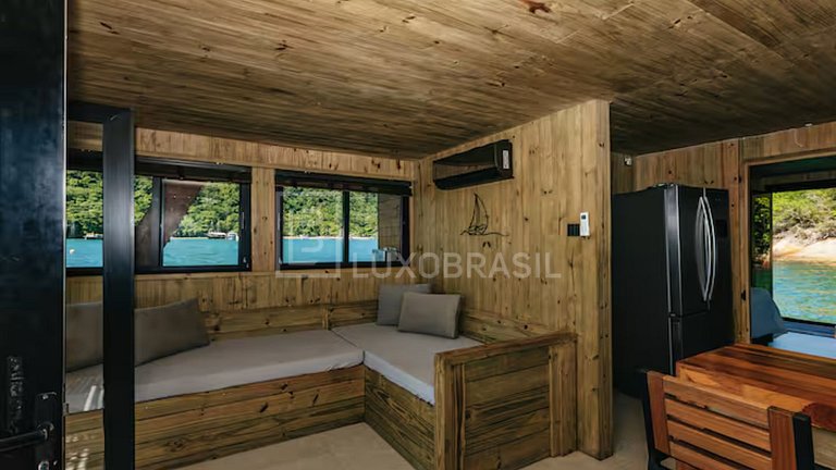 Casa Flutuante em Angra dos Reis para Aluguel de Temporada