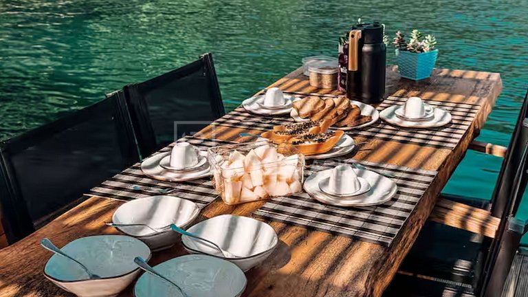 Casa Flutuante em Angra dos Reis para Aluguel de Temporada