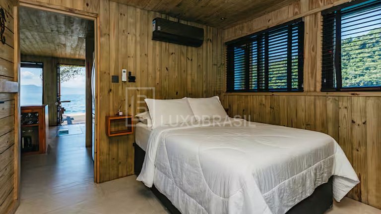 Casa Flutuante em Angra dos Reis para Aluguel de Temporada