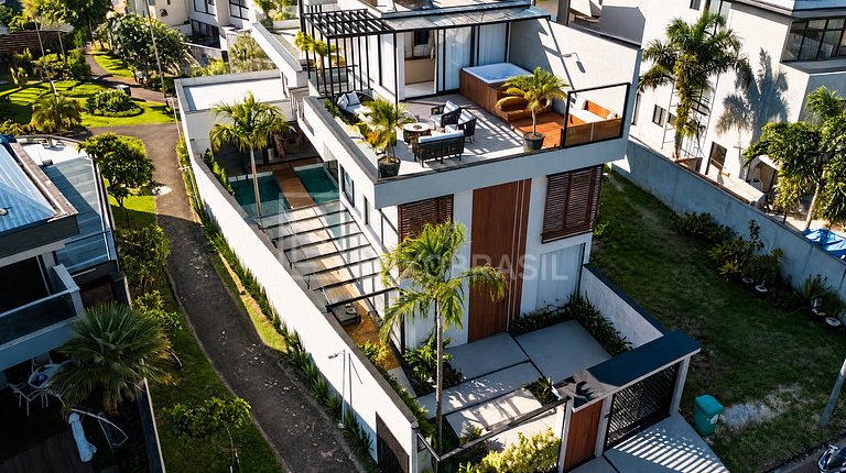 Casa de Luxo com 4 Suítes à Venda no Riviera del Sol
