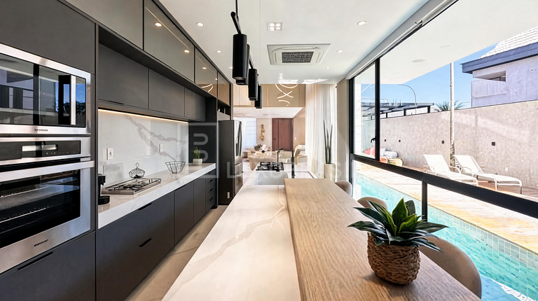LB - RJ1025 Riviera Del Sol House | 4 Suites for Sale