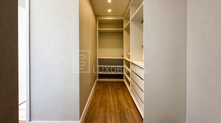 LB - RJ1025 Riviera Del Sol House | 4 Suites for Sale