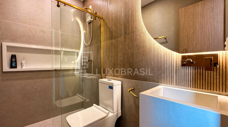 LB - RJ1025 Riviera Del Sol House | 4 Suites for Sale