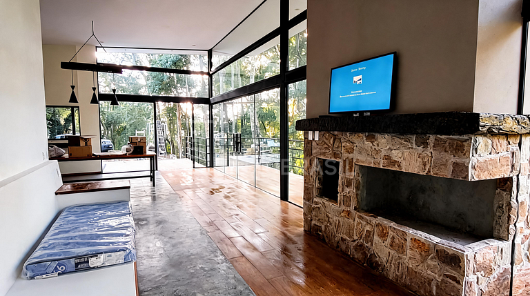 Casa de Luxo à Venda em Araras Petrópolis | 3 Suítes