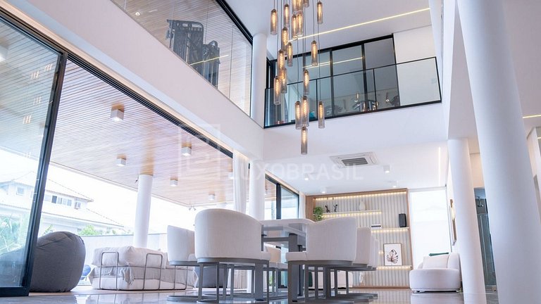 Casa de Luxo 6 Suítes à Venda na Barra da Tijuca RJ