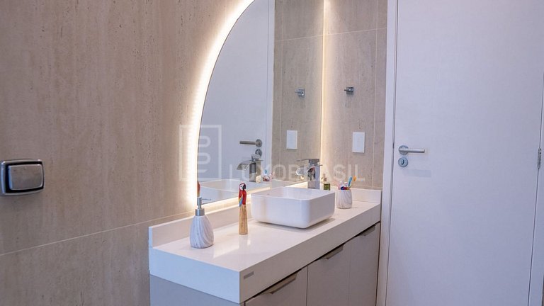 LB - RJ1027 | Casa de 5 Suites en Venta en Villagio Felicita