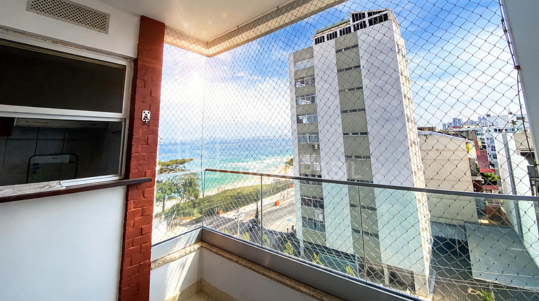 LB - RJ1028 | 1-Bedroom Apartment at Barra Beach – Long-Term