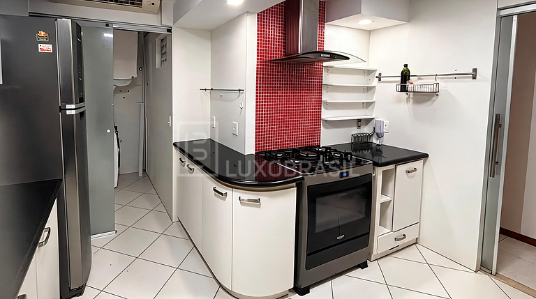 LB - RJ1029 | Apartamento de 3 Dormitorios Frente al Mar en