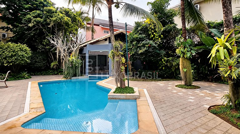 LB - RJ1030 Malibu Condominium House | 5 Suites | Long-Term