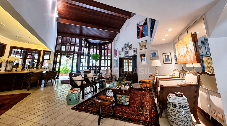 LB - RJ1030 Malibu Condominium House | 5 Suites | Long-Term