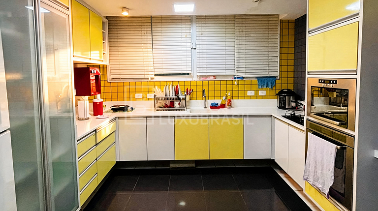 LB - RJ138 | 5-Suite House for Sale in Barra da Tijuca