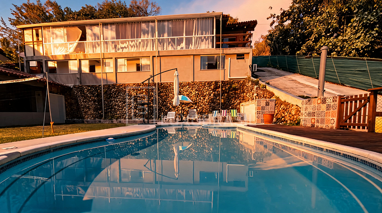Casa com Marina Privativa à Venda no Condomínio Itaóca