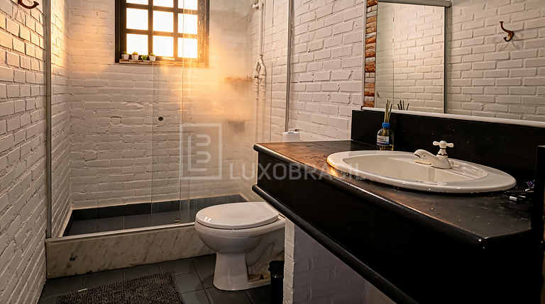 LB - MAN803 | Casa de 5 Habitaciones en Venta en Itaoca, Man