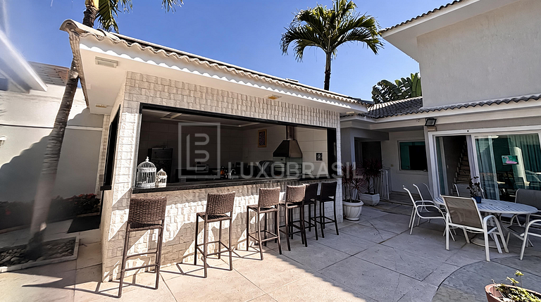 Casa de Luxo com 6 Suítes Aluguel no Santa Monica Jardins