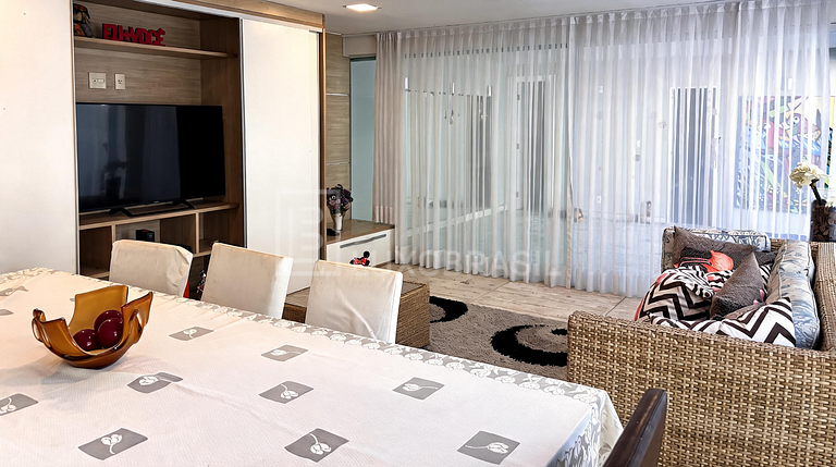 LB - RJ1031 | Santa Monica House with 6 Suites