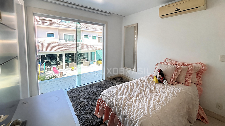 LB - RJ1031 | Santa Monica House with 6 Suites