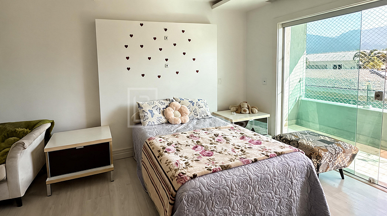 LB - RJ1031 | Santa Monica House with 6 Suites