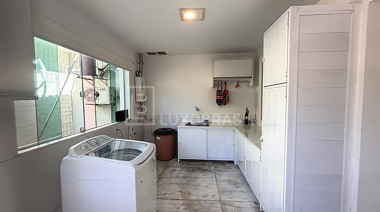 LB - RJ1031 | Casa en Santa Mónica con 6 Suites