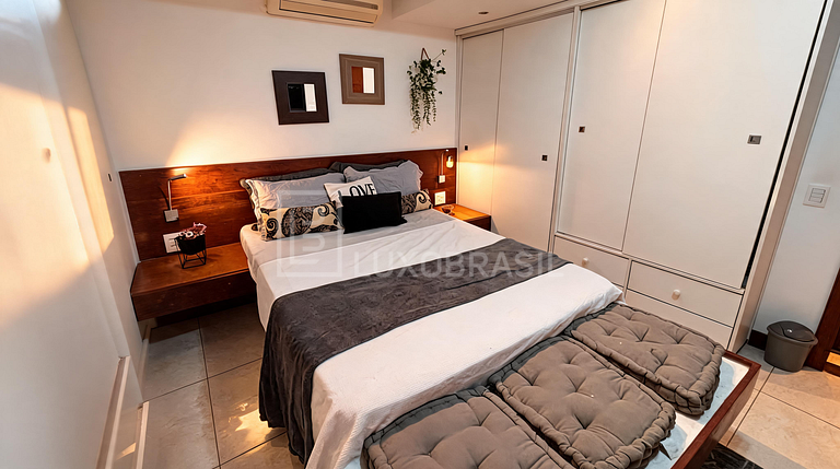 LB - RJ1032 Laguna House Vacation Rental