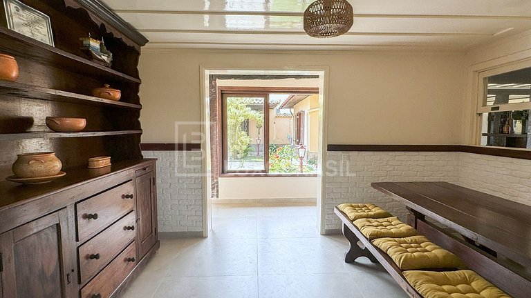 LB - BZ10 Larimar House Vacation Rental
