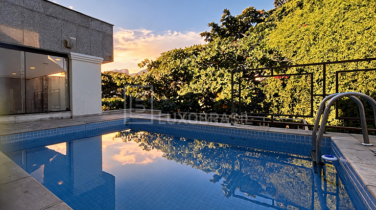 LB - RJ995 Penthouse de 6 Habitaciones, 451 m² – En Venta po
