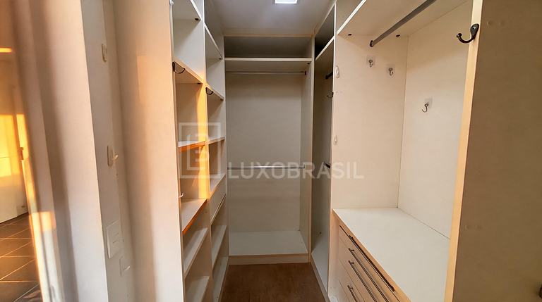 LB - RJ995 Penthouse de 6 Habitaciones, 451 m² – En Venta po