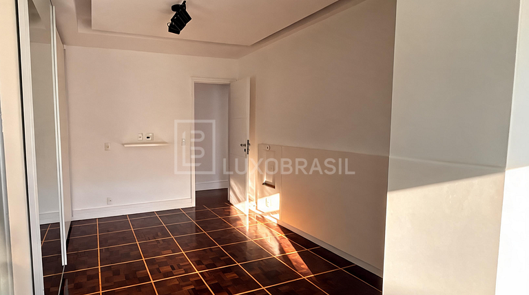 LB - RJ995 Penthouse de 6 Habitaciones, 451 m² – En Venta po