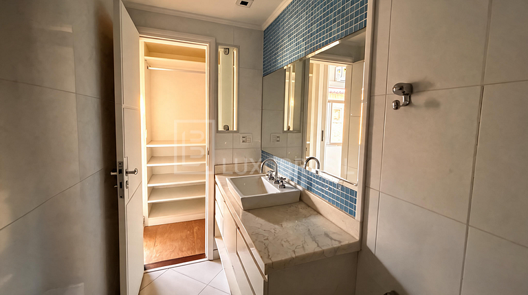LB - RJ995 Penthouse de 6 Habitaciones, 451 m² – En Venta po
