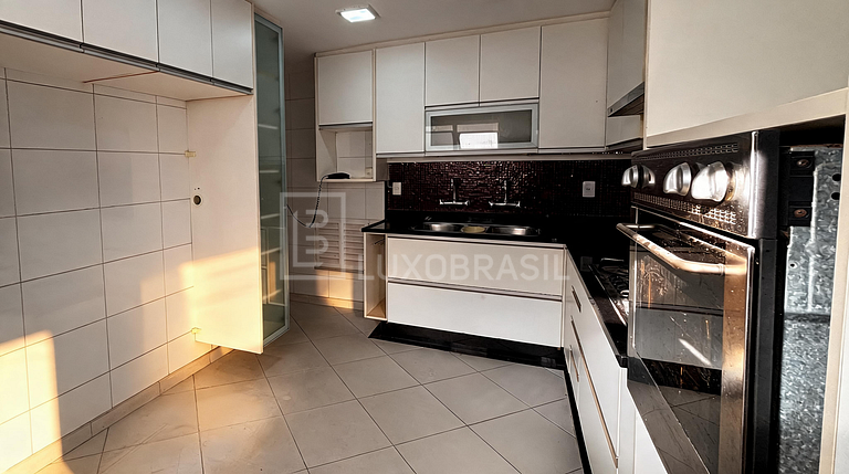 LB - RJ995 Penthouse de 6 Habitaciones, 451 m² – En Venta po
