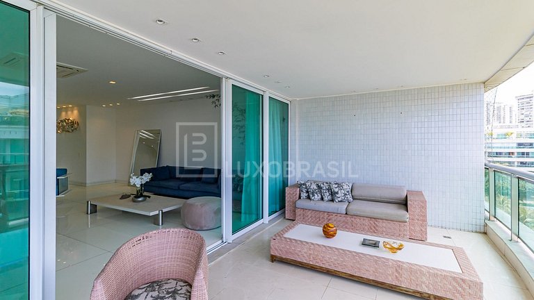 LB - RJ1035 | Penthouse Dúplex de 4 Dormitorios en Alquiler