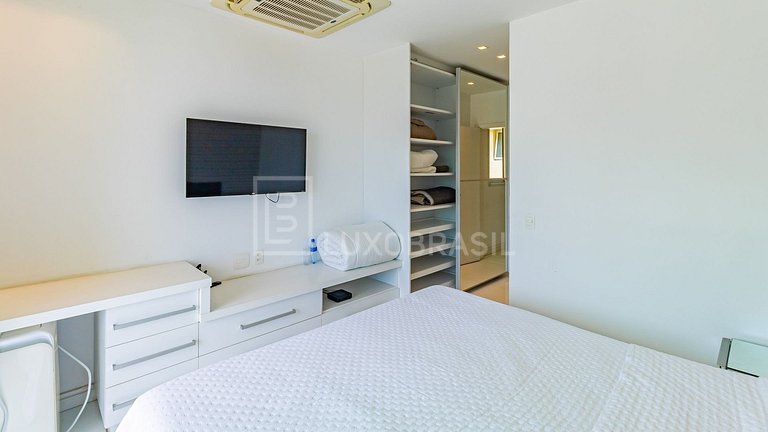 LB - RJ1035 | Penthouse Dúplex de 4 Dormitorios en Alquiler