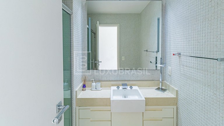 LB - RJ1035 | Penthouse Dúplex de 4 Dormitorios en Alquiler