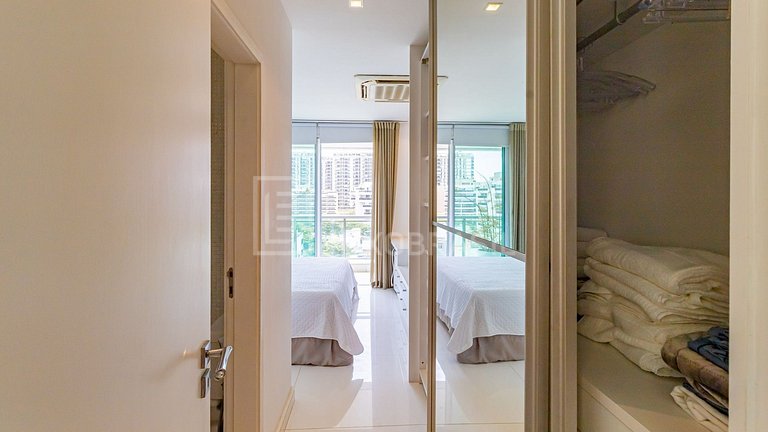 LB - RJ1035 | Penthouse Dúplex de 4 Dormitorios en Alquiler