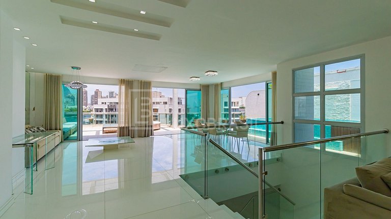 LB - RJ1035 | Penthouse Dúplex de 4 Dormitorios en Alquiler