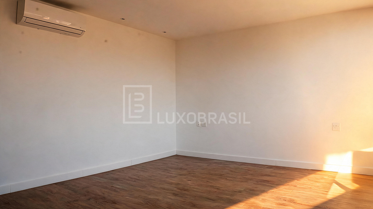 Cobertura Duplex à Venda no Posto 2 com Vista Mar