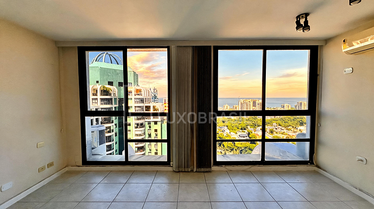 Duplex com vista mar Condomínio Mediterrâneo Barra da Tijuca