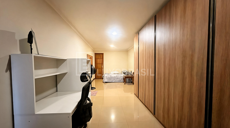 LB - RJ1039 | Casa Triplex en Venta de 4 Dormitorios en Barr