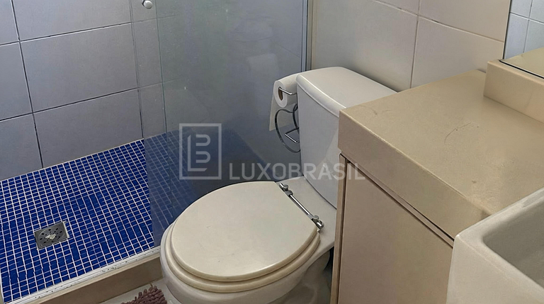 Casa Triplex à Venda com Piscina Aquecida e Energia Solar