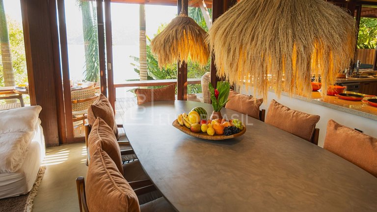 LB - PAR01 | Casa Frente al Mar con 5 Suites en Venta en Par