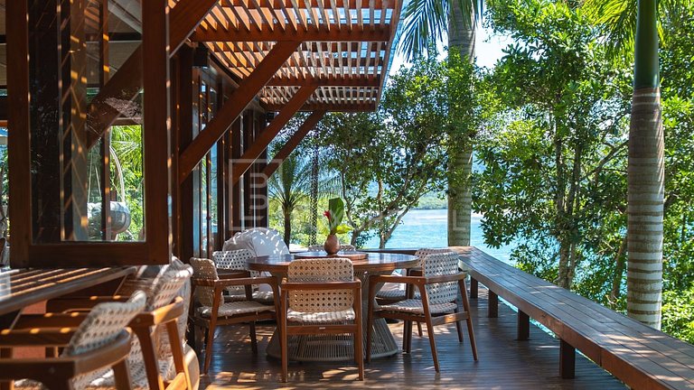 LB - PAR01 Glass House Paraty Mirim Vacation Rental