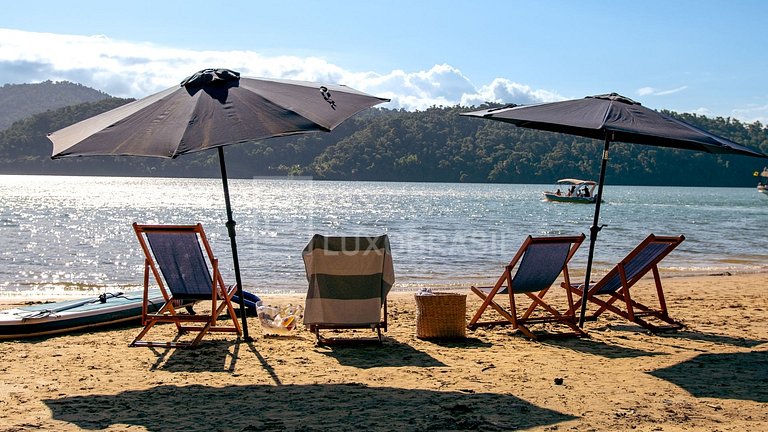 LB - PAR01 Glass House Paraty Mirim Vacation Rental