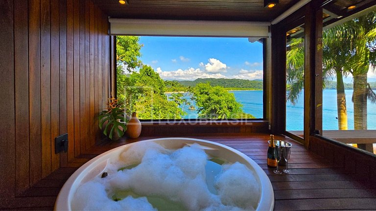 LB - PAR01 Glass House Paraty Mirim Vacation Rental