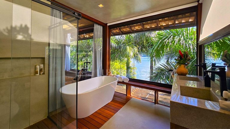 LB - PAR01 Glass House Paraty Mirim Vacation Rental